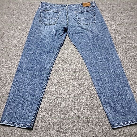Lucky Brand 221 Mens Jeans 40x32 Straight Fit Blue Faded Grunge Denim Pants - Picture 8 of 10